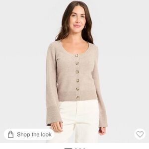 Universal Thread scoop neck Cardigan Sweater brand new size med hard to find